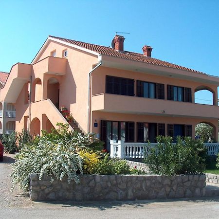 Apartments Andrea By El-Pi Tours نجيفيش المظهر الخارجي الصورة