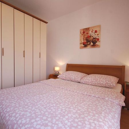 Apartments Andrea By El-Pi Tours نجيفيش المظهر الخارجي الصورة