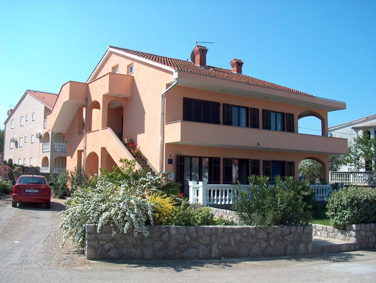 Apartments Andrea By El-Pi Tours نجيفيش المظهر الخارجي الصورة