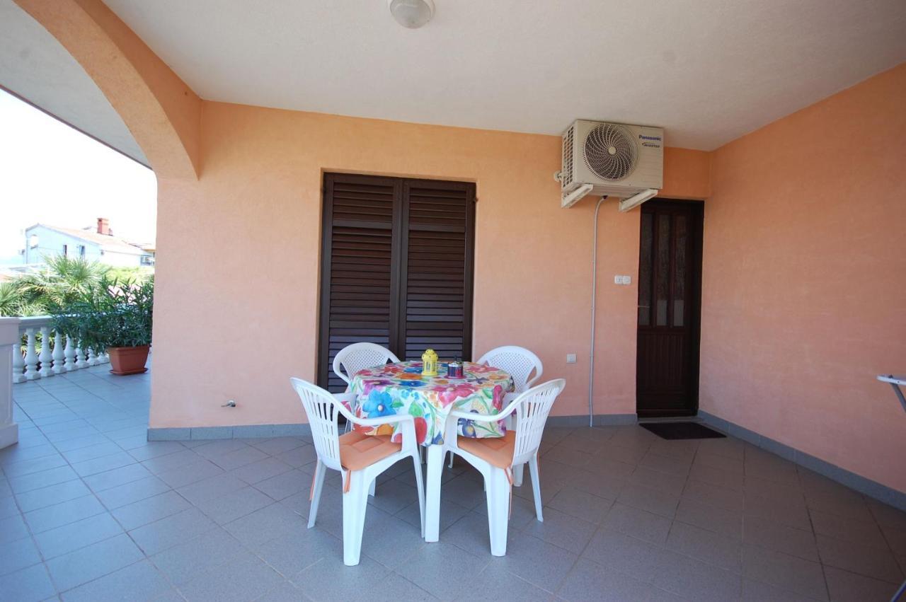 Apartments Andrea By El-Pi Tours نجيفيش المظهر الخارجي الصورة