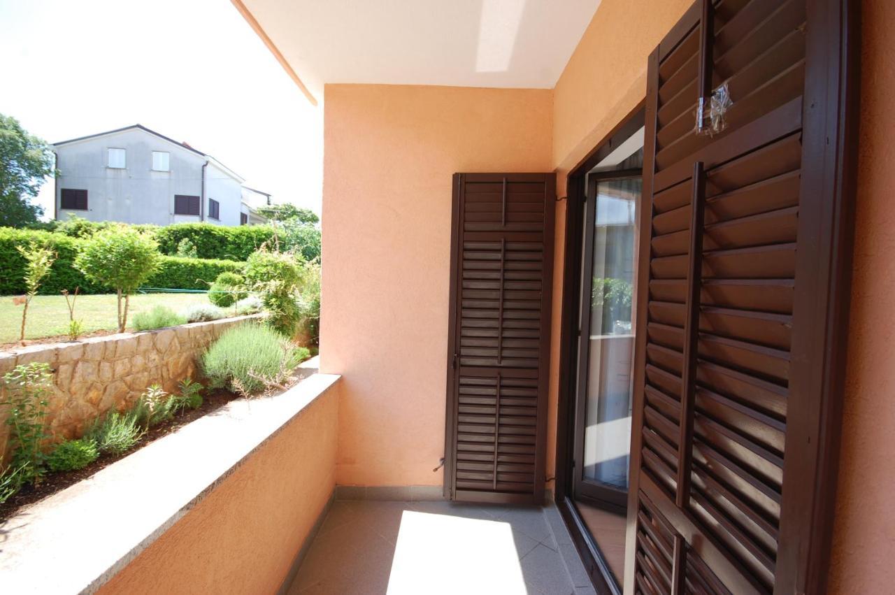 Apartments Andrea By El-Pi Tours نجيفيش المظهر الخارجي الصورة