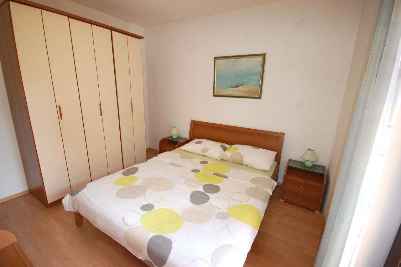 Apartments Andrea By El-Pi Tours نجيفيش المظهر الخارجي الصورة